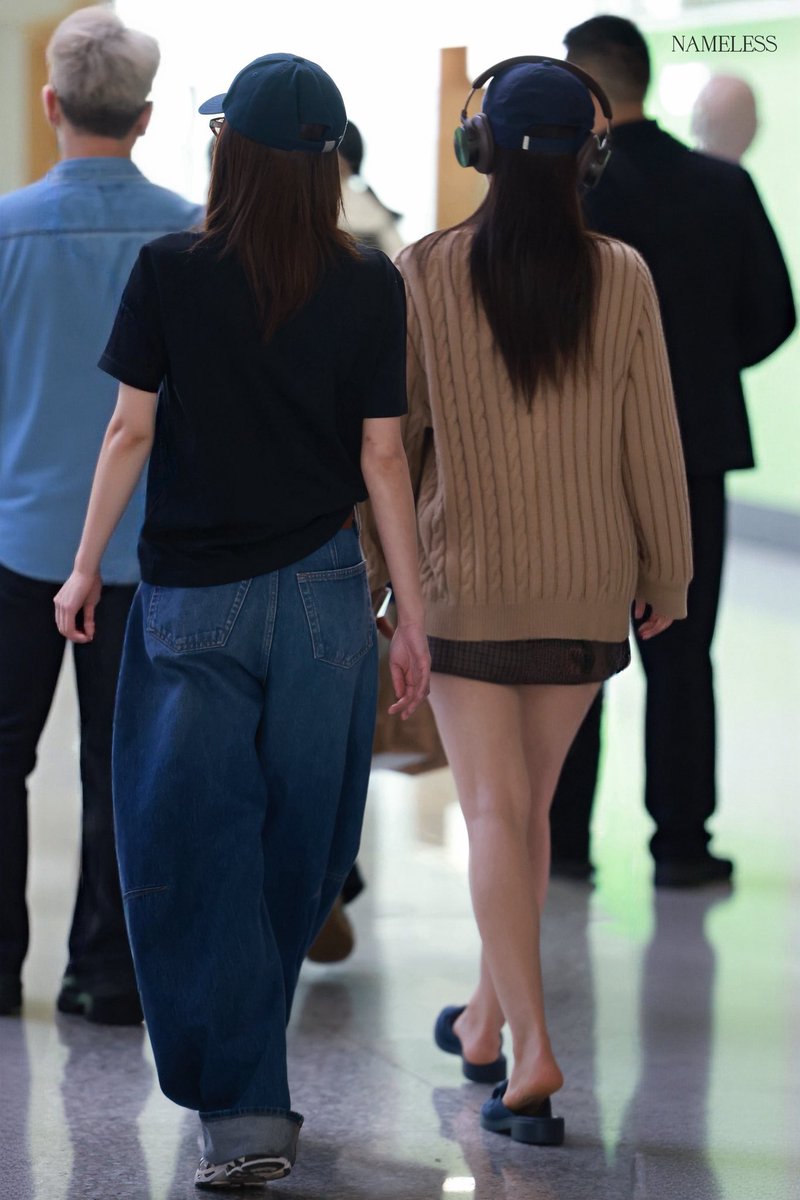 enjoy_puppyvnjp's tweet photo. 260426 EnjoyJune at the airport on her way back to BKK.(2)

#Enjoyyotdr  #เอนจอยธิดารัตน์
#EnjoyJune #เอนจอยจูน https://t.co/gRMwDyJLOh