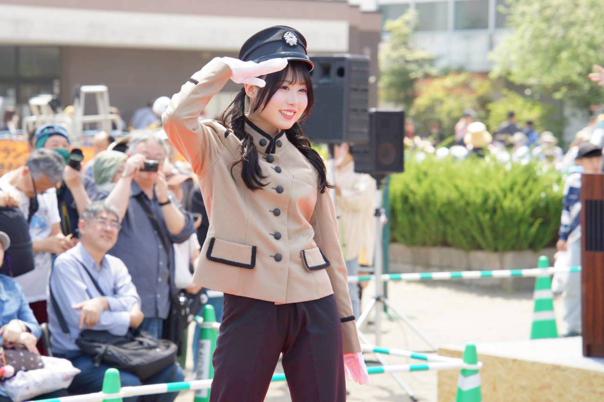 choco_aqua83's tweet photo. 鉄道制服ファッションショーありがとうございました🫶🏻

今年は山万さんの制服でした！
ちょっとレトロな雰囲気があって素敵な制服でした！

山万さんのイメージキャラクター、宮小路さくらちゃんをイメージしてツインテールにしてポーズしてみました☺️ﾄﾞｳﾃﾞｽｶﾈ? https://t.co/ZhmDdtJmvy