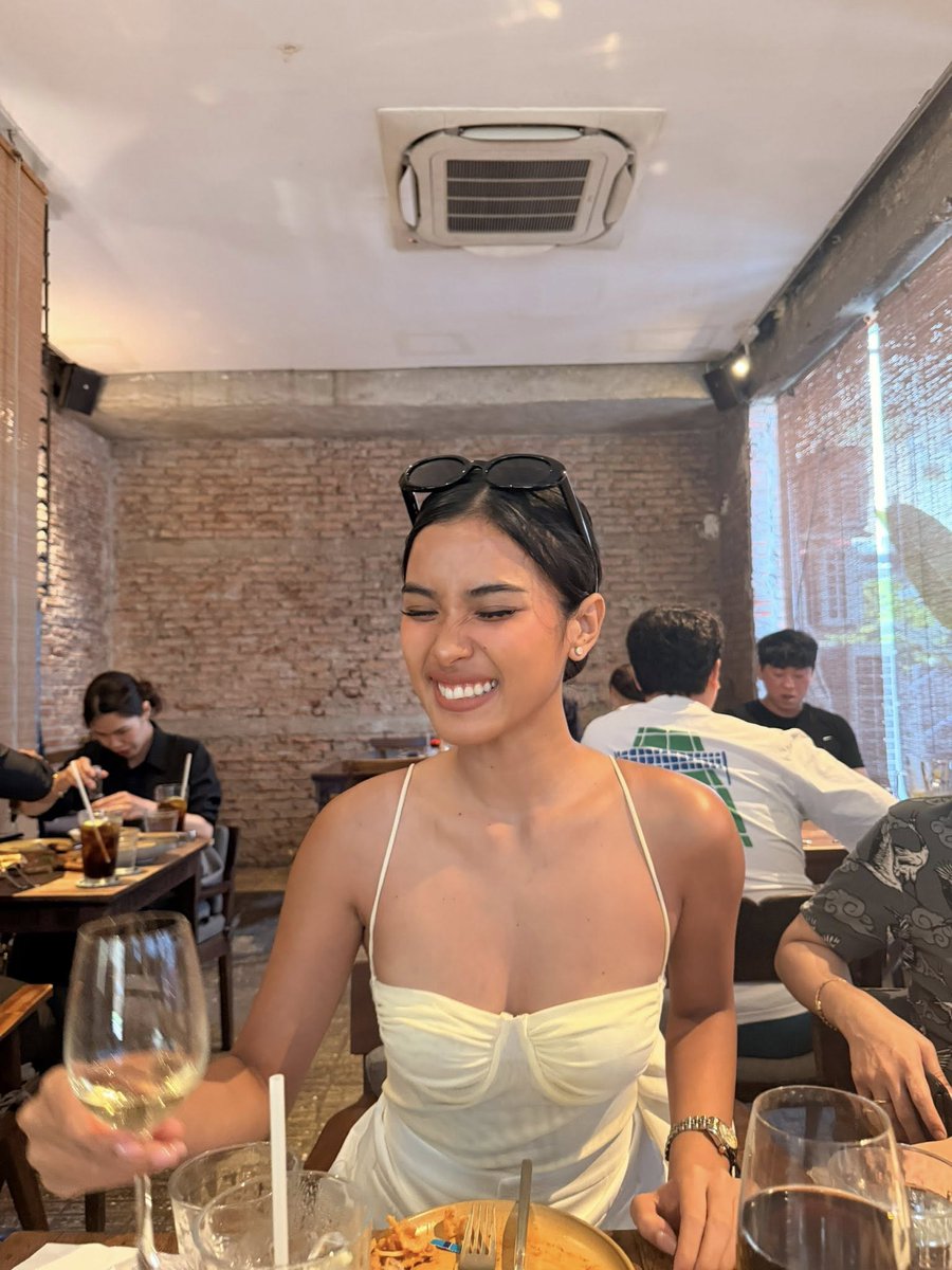 PangkatShuvee's tweet image. [04262026] Shuvee FB update

"Shuvietnam🤪"

Let's show some love here: facebook.com/share/p/1Digdh…

#ShuveeEtrata | Shuvee Etrata