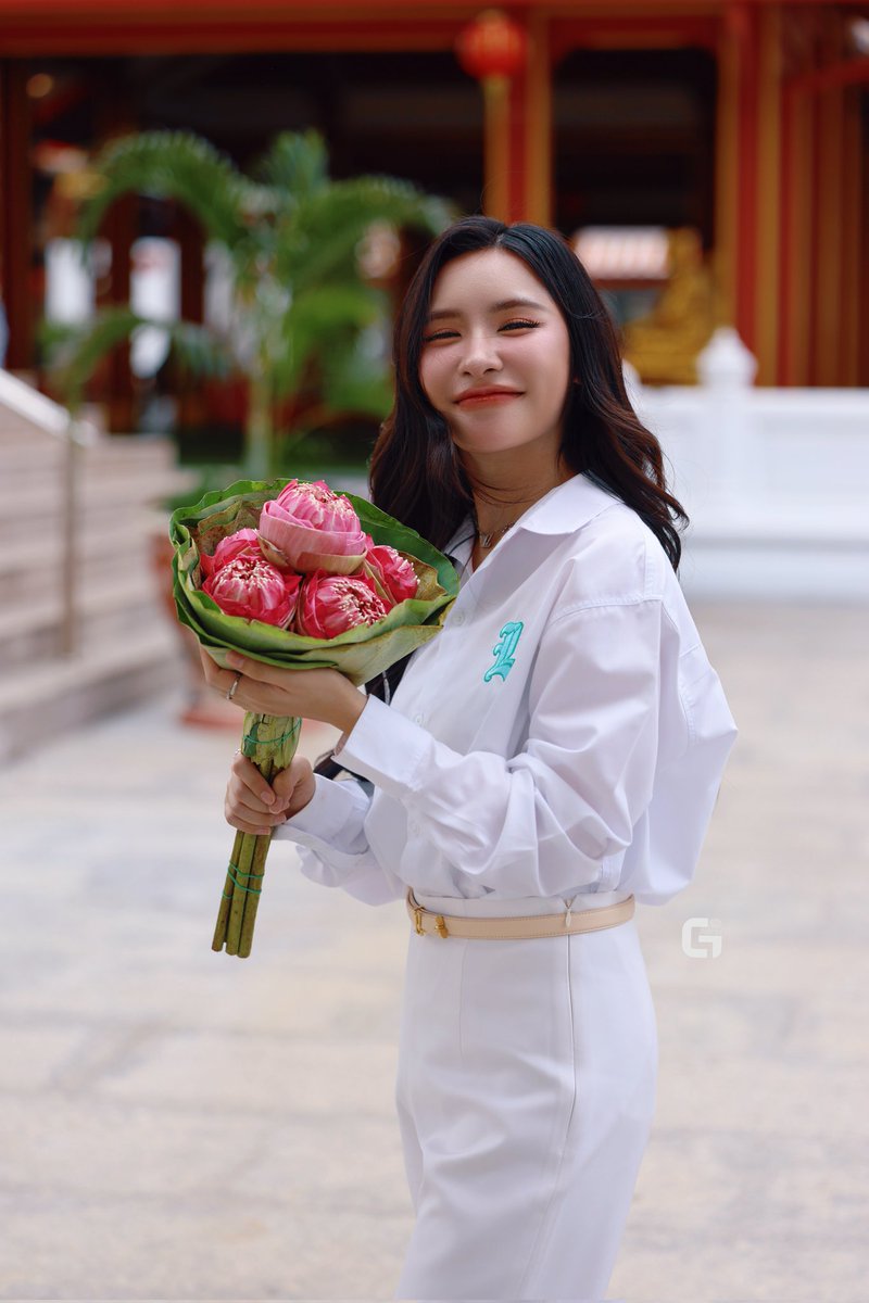 MP_gawin's tweet photo. อิ่มบุญ อิ่มใจ ยิ้มหวานๆ🤍🔮✨️

BDAY MEMORIES WITH LK
#Happy26thLookkaewDay
#lookkaewkamollak
#ADayOfBlessingsForLookkaew https://t.co/9xCLPb3Lzn