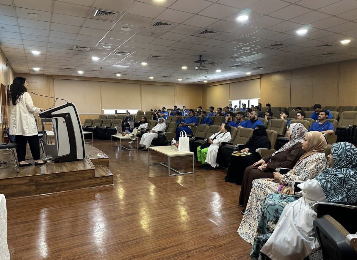 _itsmoh5's tweet image. سعدنا باستضافة 
Dr. Hera Tashjian ( Chief Nursing Officer ) 
في مجموعة الموسى الصحية 🩺 
 
بعنوان “كيفية صناعة قائد متميز في بيئة الرعاية الصحية”
واستفدت كثير من الحديث عن القيادة في بيئة الرعاية الصحية وأثر الدعم والتقدير على جودة العمل 
#KFU 
#NURSE