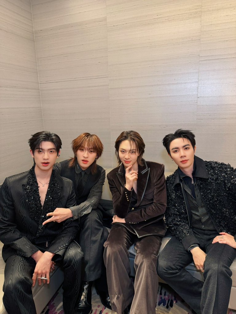 SUOLEANG tweet media