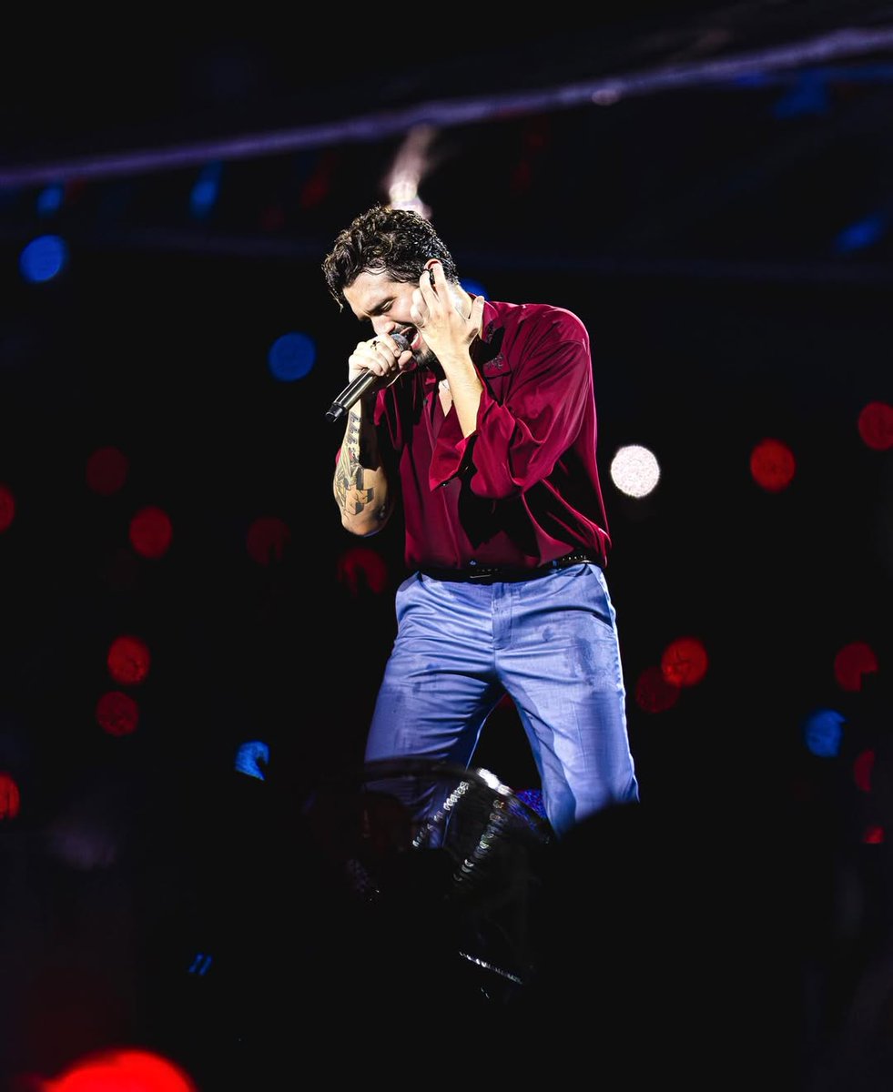 projetolsbr's tweet photo. Simplesmente maravilhoso! ❤️ Clicks do @luansantana ontem a noite, durante o Registro Histórico, em Cuiabá. 

📷 jonathandomingosphoto https://t.co/2NCZvHubMR