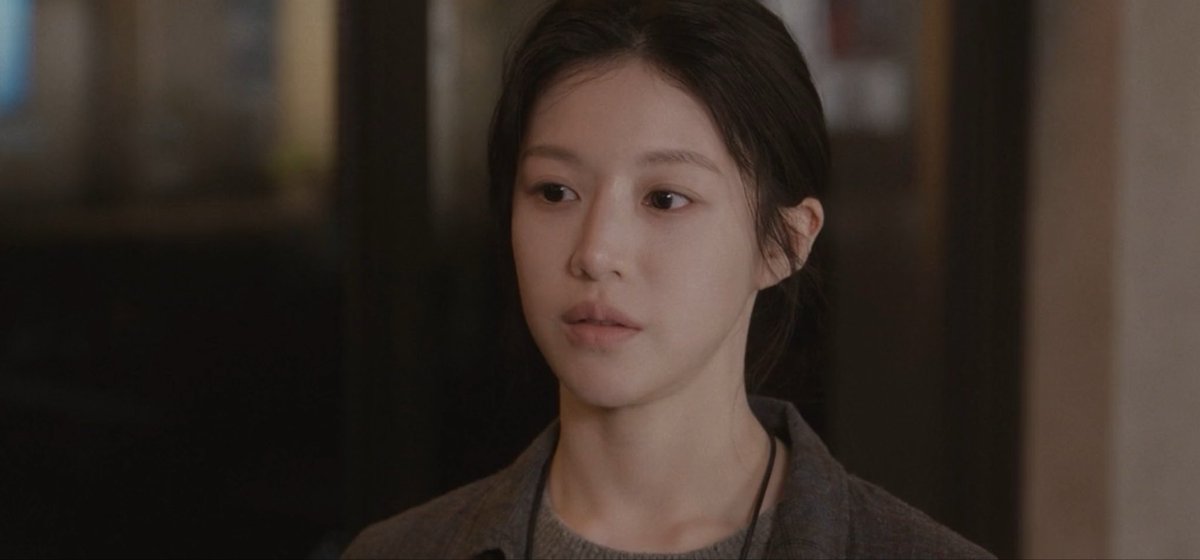 With #WeAreAllTryingHere, writer #ParkHaeyoung is holding up a mirror and confronting viewers. What kind of person are you? #WeAreAllTryingHereEp4 was another great episode. #KooKyohwan #GoYounjung