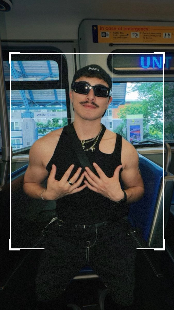 JoeDaH03 tweet media