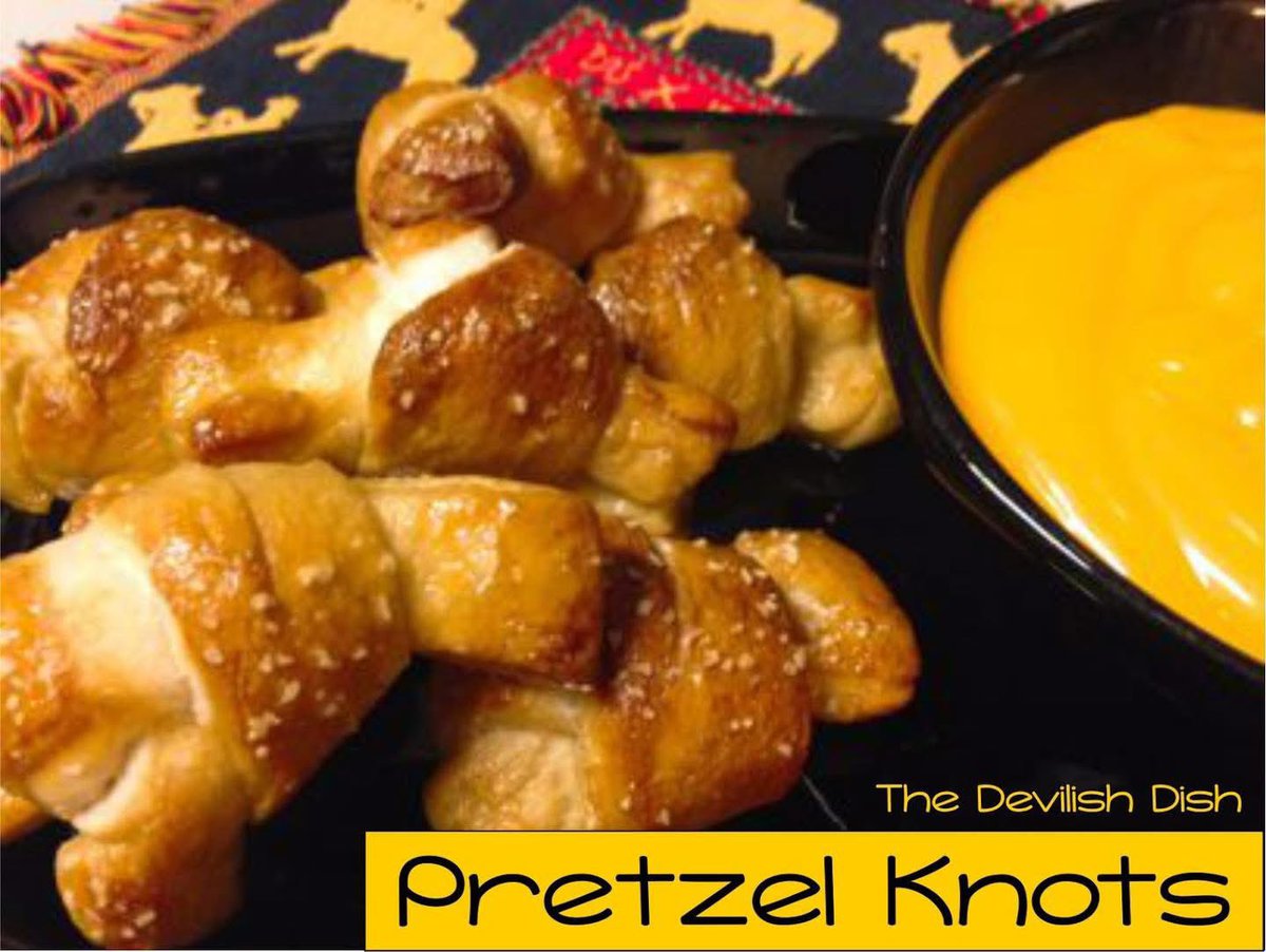 National Pretzel Day 🥨 calls for a celebration of soft, homemade PRETZEL KNOTS.  Simple to make and delicious served with your favorite mustard or cheese sauce. 

thedevilishdish.blogspot.com/2016/04/pretze…

#nationalpretzelday #homemadepretzels #pretzelknots #pretzelswithcheesesauce