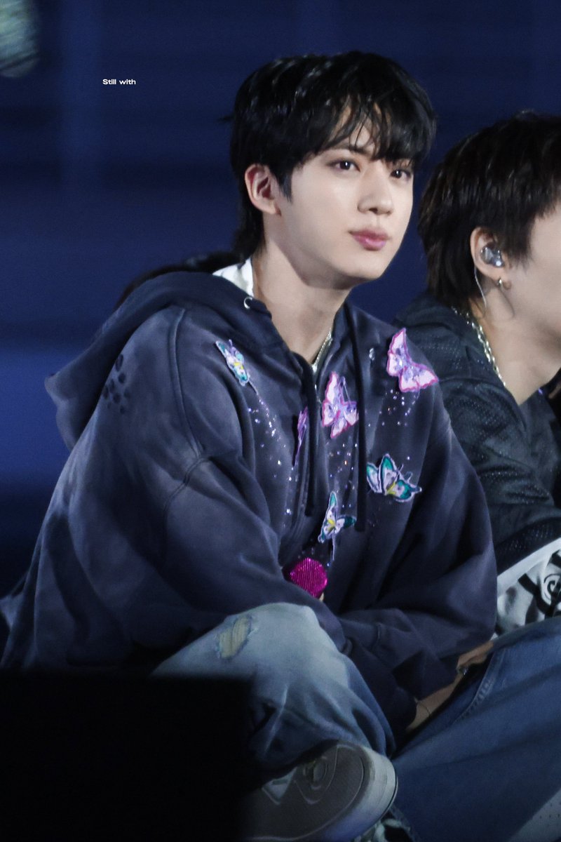 Still with tweet media