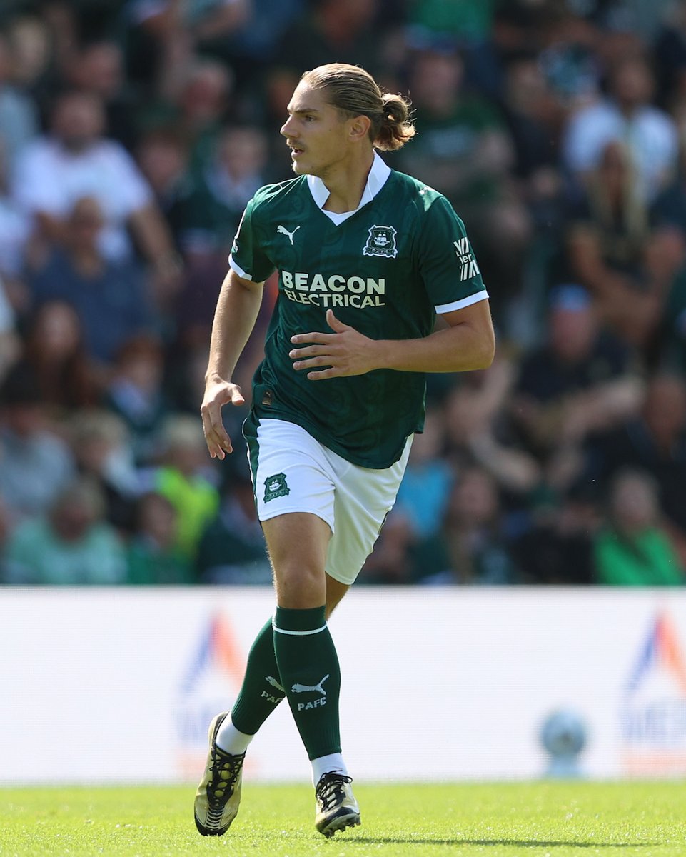cuzcuzverde's tweet image. 🚨 Leicester City are interested in Plymouth striker Lorent Tolaj (24) 🇨🇭 The Foxes will face competition from Championship clubs for the striker who has  28 G/A in 37 games for Argyle this season. #lcfc #leicester
[@reluctantnicko via @leicslive]