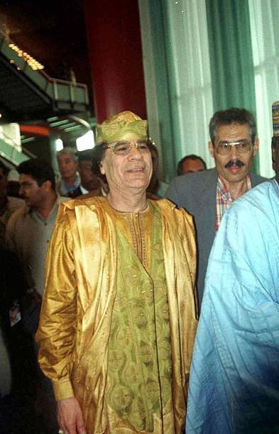 2001 Live tweet media