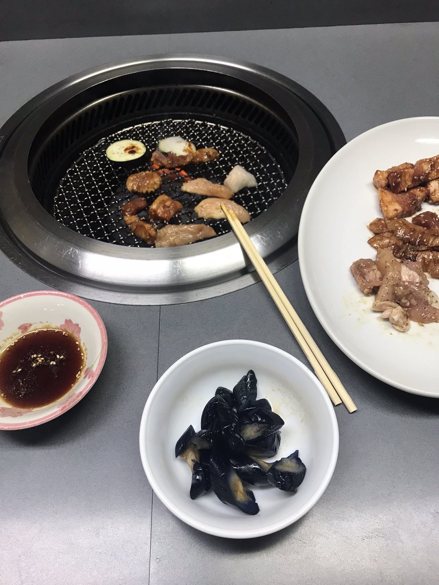スト活と併せて、
勝手に聖地巡礼チャレンジ😆
今日は歩きました😅
結局見つからなんだ😓

歩き回って、長時間運転、、つかれた

帰宅前に地元の焼き肉へ
10時閉店時間にもかかわらず、食べさせてくれました。有り難や🥺
うまかったーー！滲みた🤗
美味いものって凄いね。食ったらめちゃ元気🤣