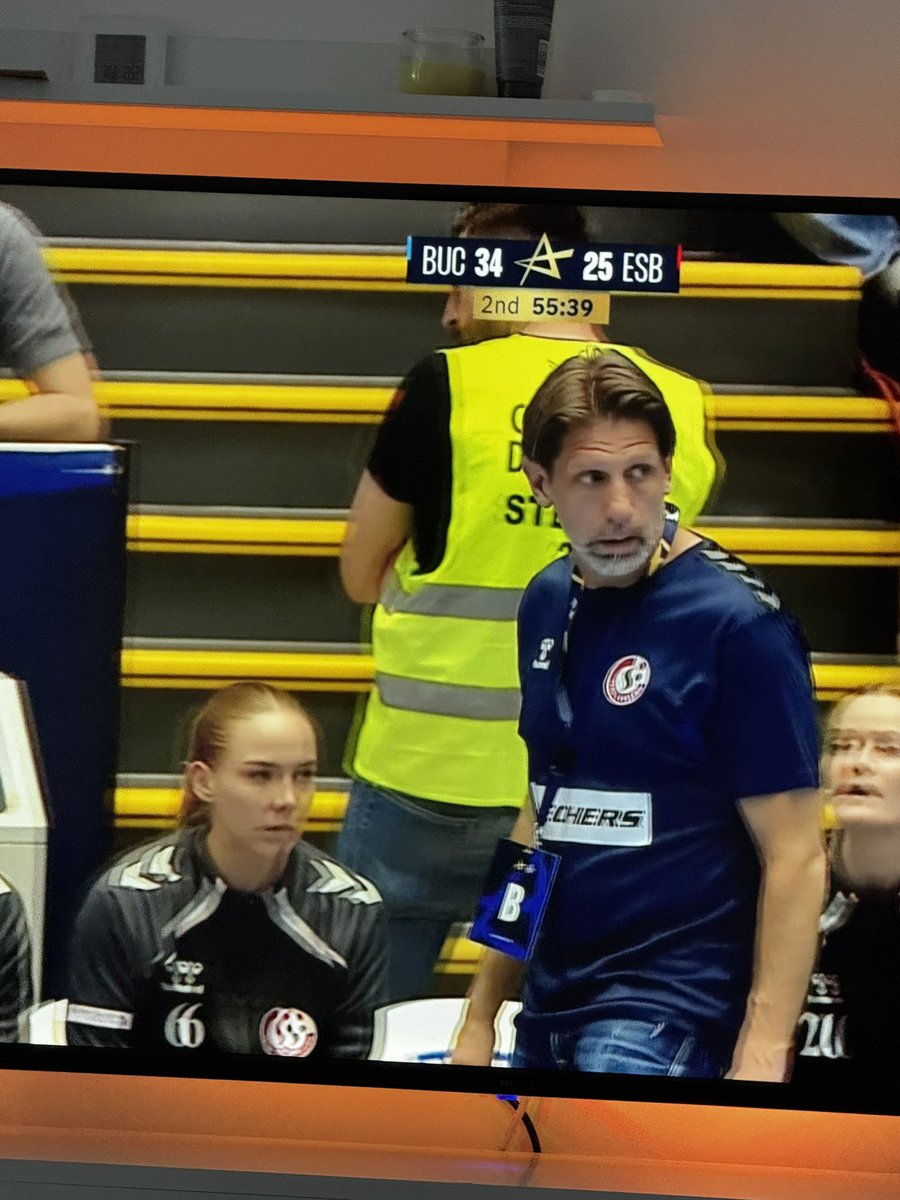 Adrian_ADR_X's tweet image. @csm_bucharest  on their way to #finalfour  in #Budapest  
Go tigers!