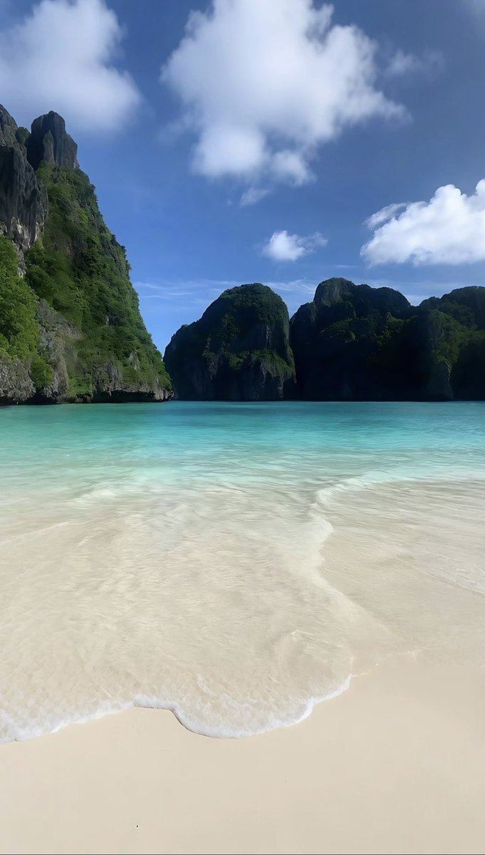 lilyavibe's tweet photo. Phuket is very beautiful https://t.co/ZLCqEKnHPC