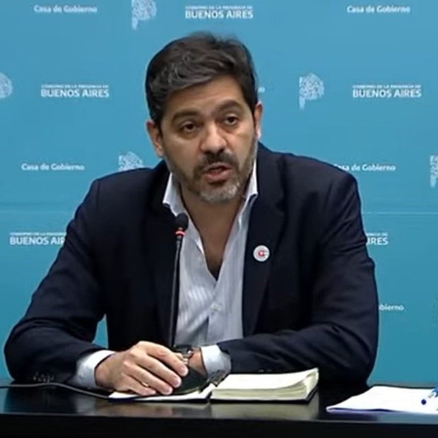 clarincom's tweet image. BIANCO: “PRIMERO PONGAMOS UN PRESIDENTE PERONISTA Y DESPUÉS VEMOS”

El ministro de Gobierno bonaerense habló sobre el escenario político rumbo a las presidenciales de 2027. Además, descartó discutir candidaturas en 2026 y afirmó que el foco del peronismo está en la organización.