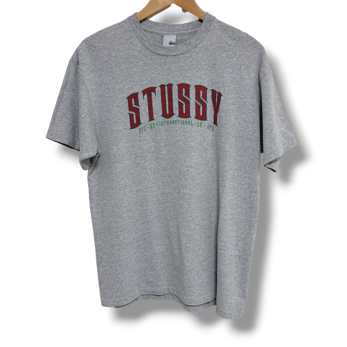 vqOmCVSJMerNN2m's tweet image. 【これ出ない】90s〜00s stussy t shirt street style

size : L size
雰囲気良好

プリントのバランスかなり良い個体です

1点物なので早い者勝ち👇
watta5808.base.shop

#古着 #ヴィンテージ #90年代　#00s #00年代　#ステューシー　#usa製　#アメリカ製　#半袖tシャツ　#ストリート
