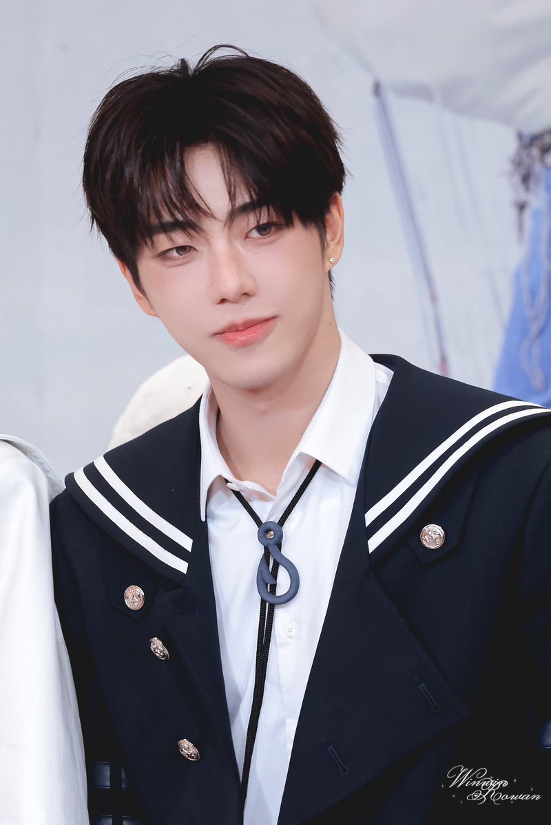 Winwin_rowan tweet media