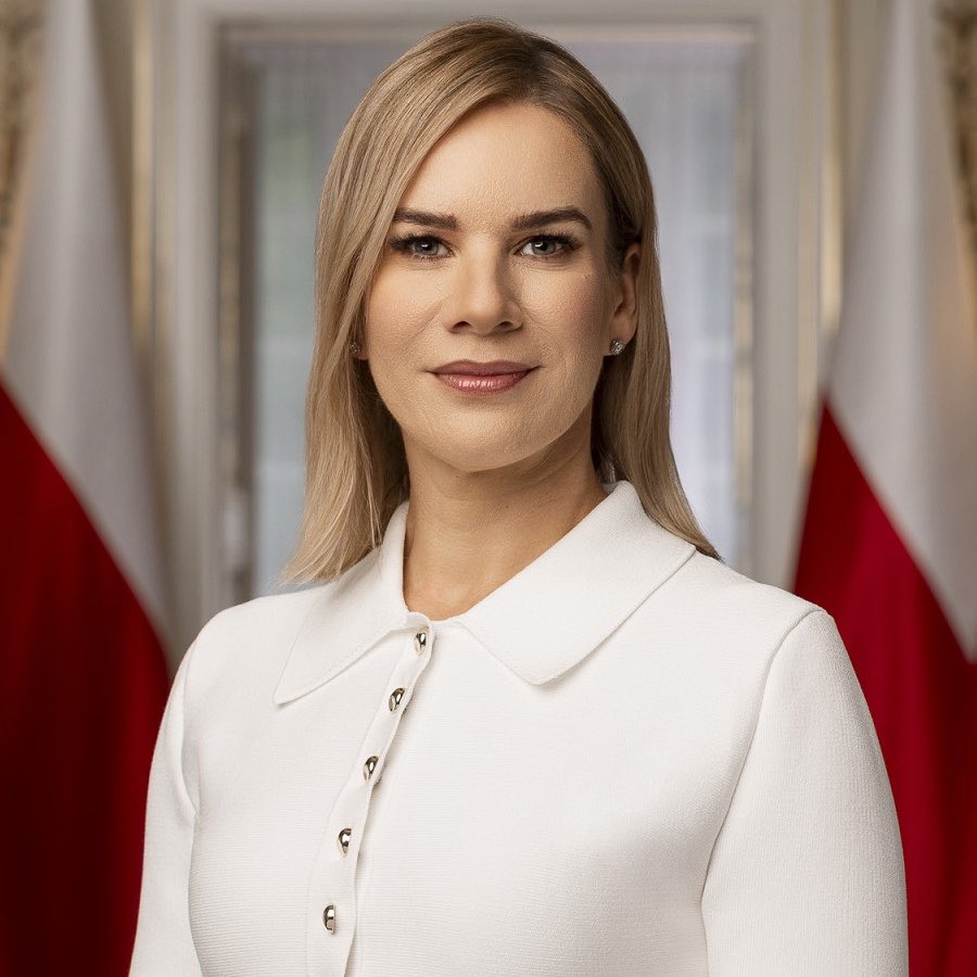 BartłomiejWróblewski tweet media