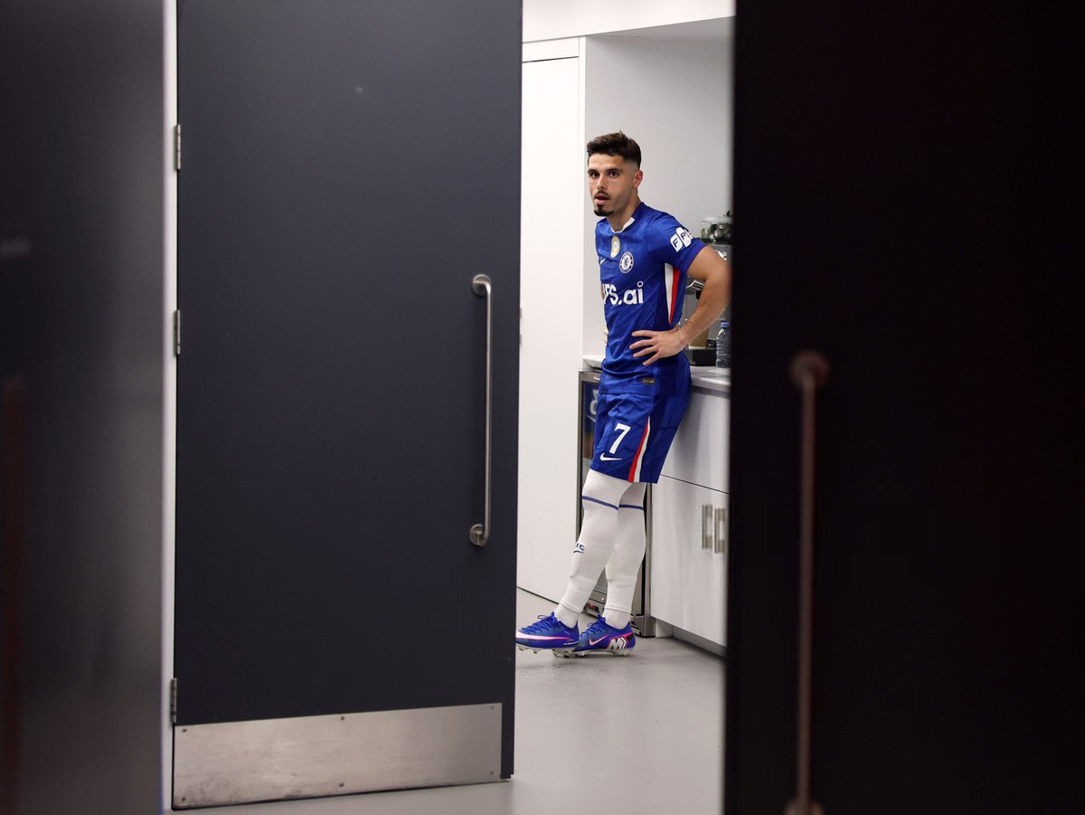 Just Chelsea tweet media