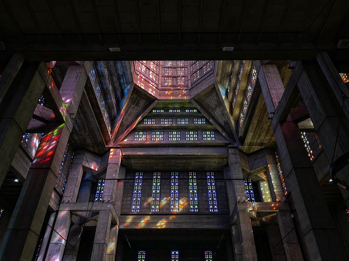 L_E_Ba's tweet image. Béton et couleurs. saint-Joseph 

#church #lehavre #architecture #augusteperret #latergram