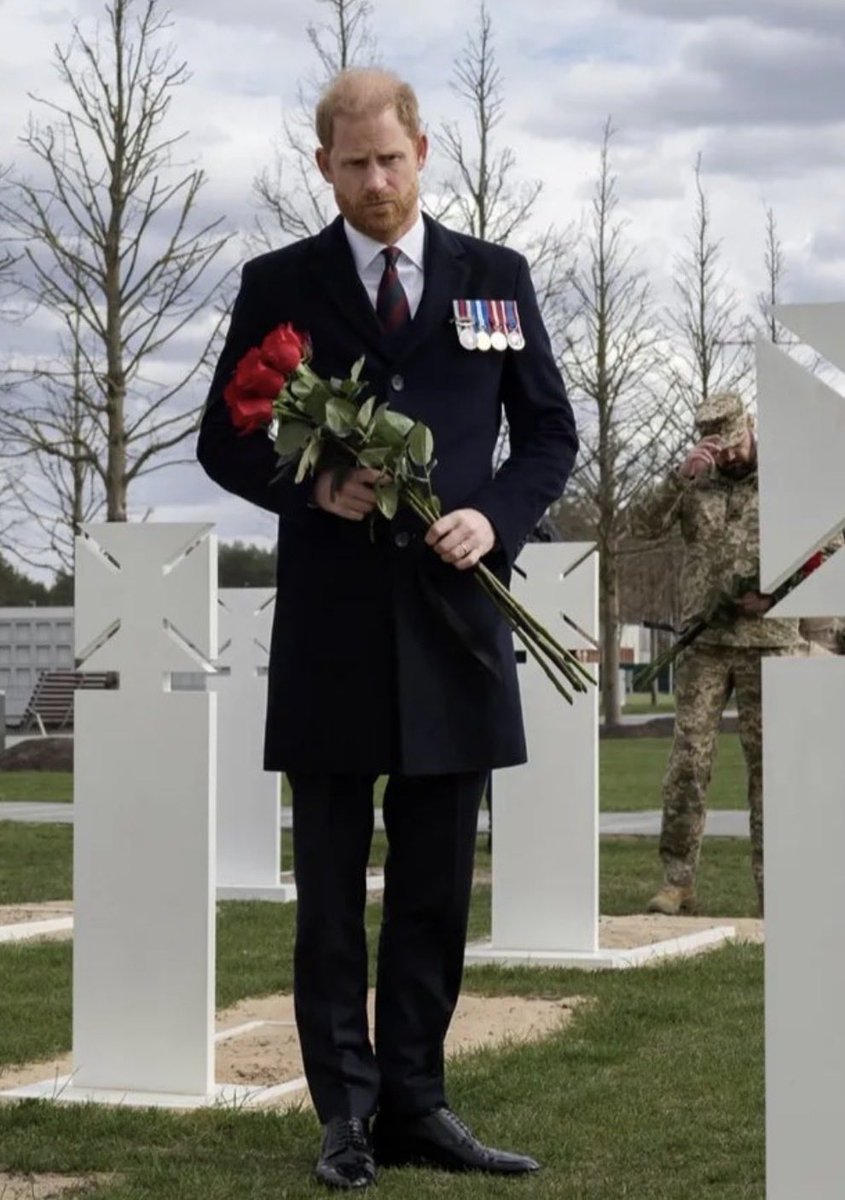 DeSeraeVillafa1's tweet image. #NeverForget
🎖️
#ServiceIsUniversal