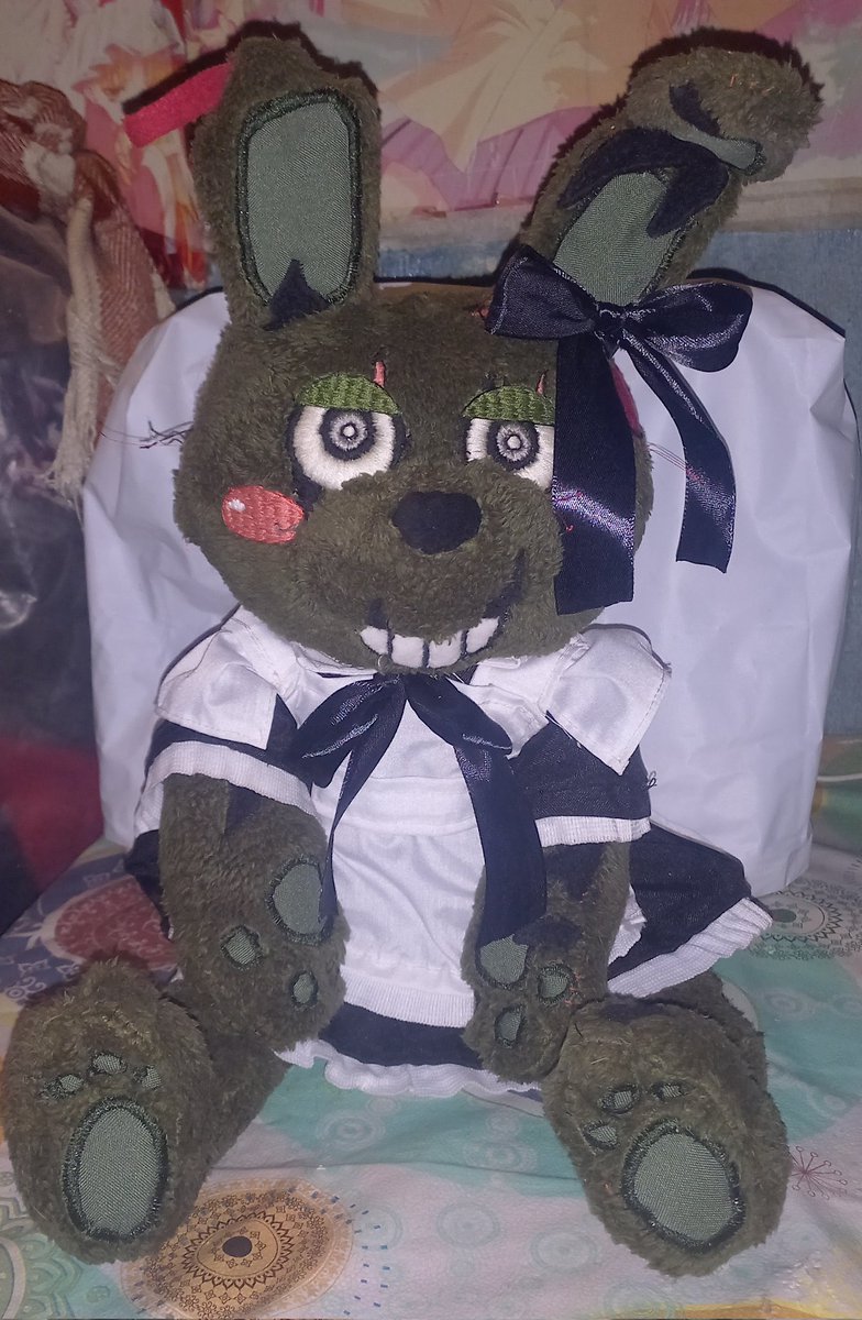 Mi linda esposa 💕💕🐰La amo

<a href="/VodkaChan9/">Vodka-Chan</a> se encargó de hacer el peluche, ella lo hizo.