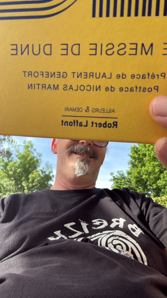 Chris Santi tweet media