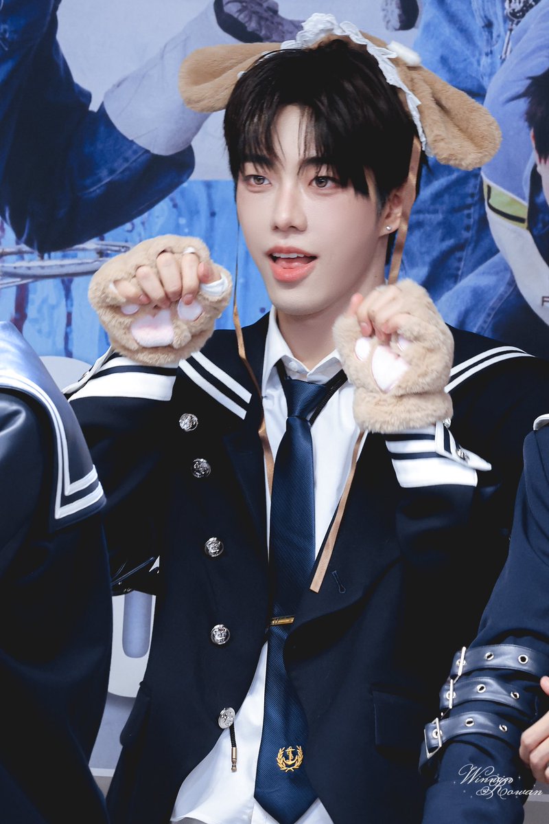 Winwin_rowan tweet media