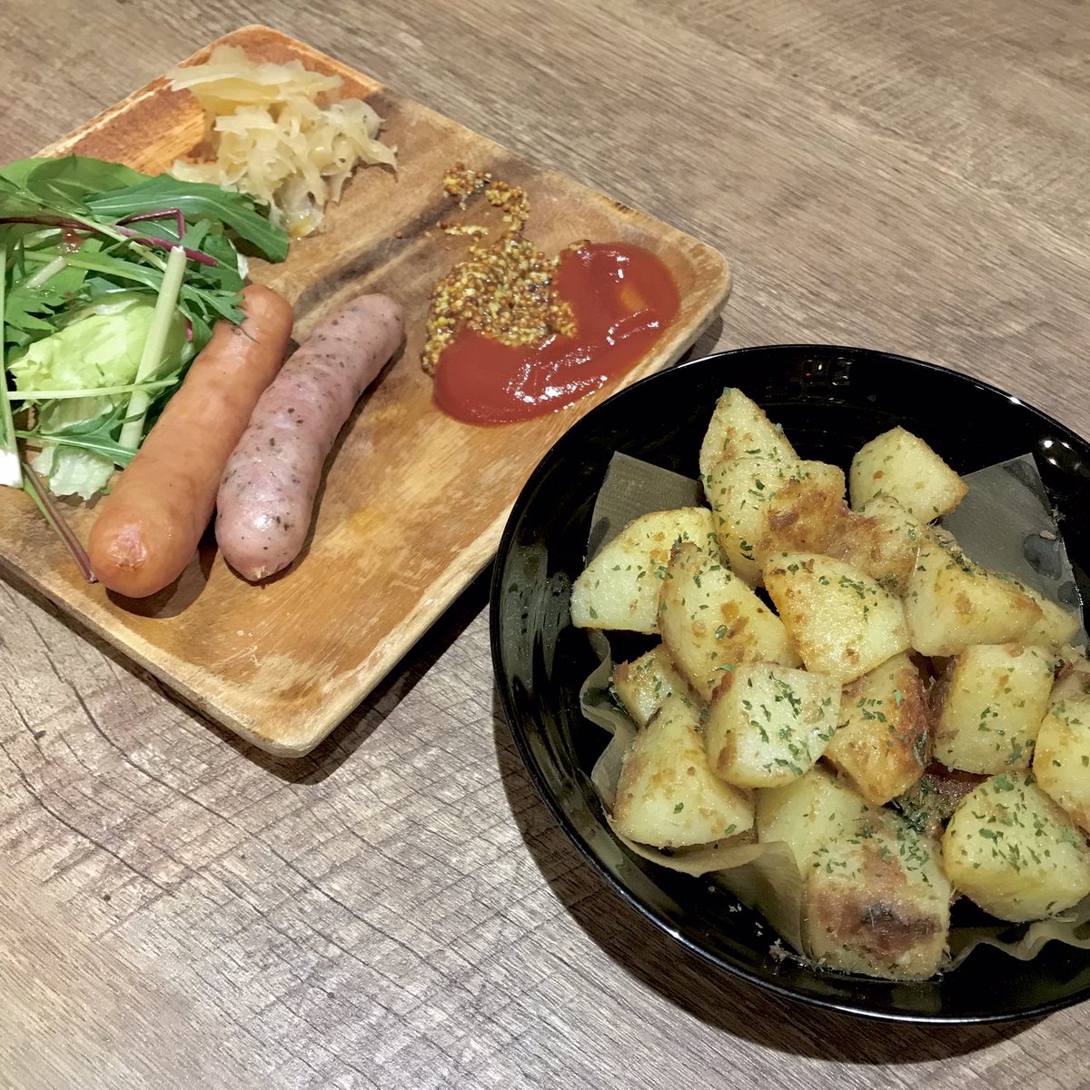 coro_n's tweet photo. 久々にリアルでボドゲした〜！お付き合いいただき感謝 https://t.co/A76K11zjFe
