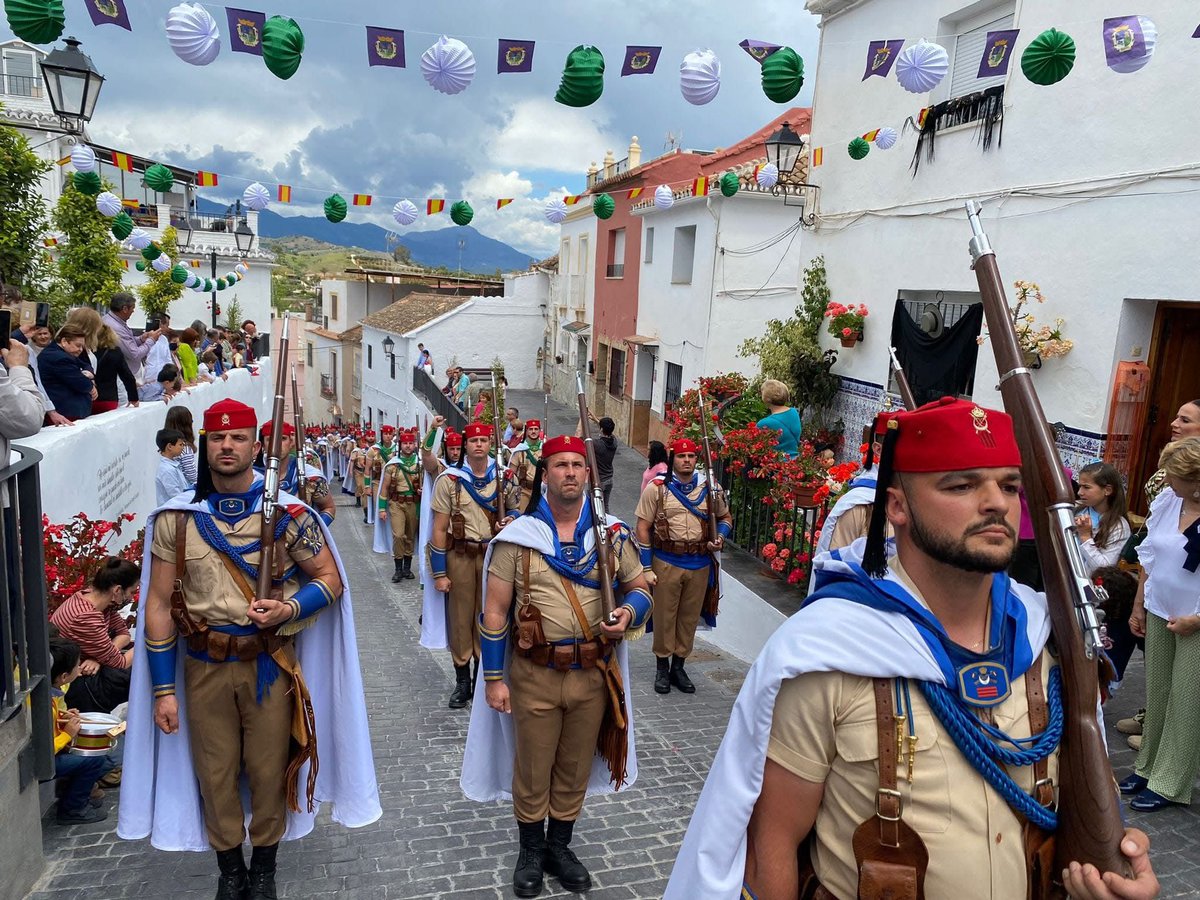 vox_coin's tweet photo. La presencia del Ejército en Coín nunca ha sido política.

Es tradición, identidad y respeto a nuestras raíces.

El Día de la Cruz es Fiesta de Interés Provincial con el apoyo de TODO el espectro político. 

Entonces… ¿qué ha cambiado? https://t.co/v4koAz7YMT