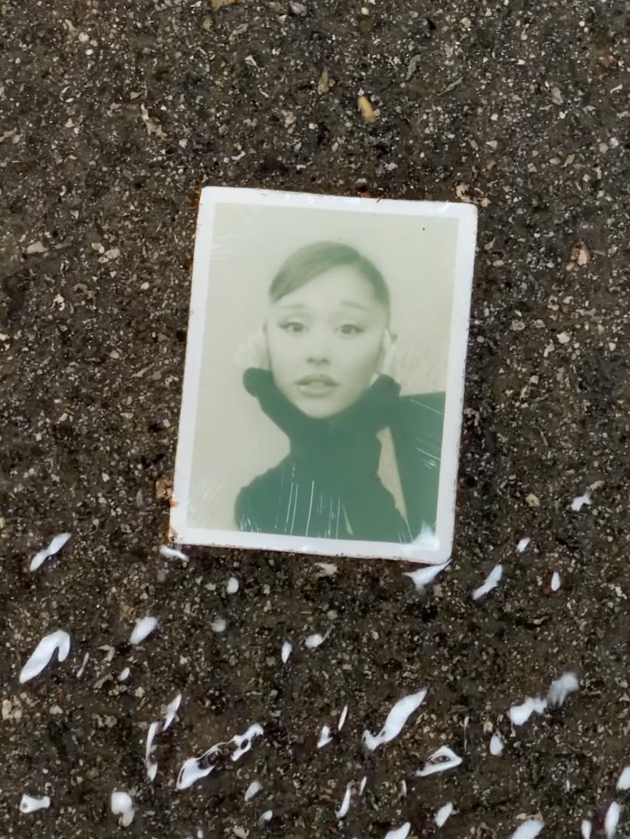 Ariana Grande Brasil tweet media