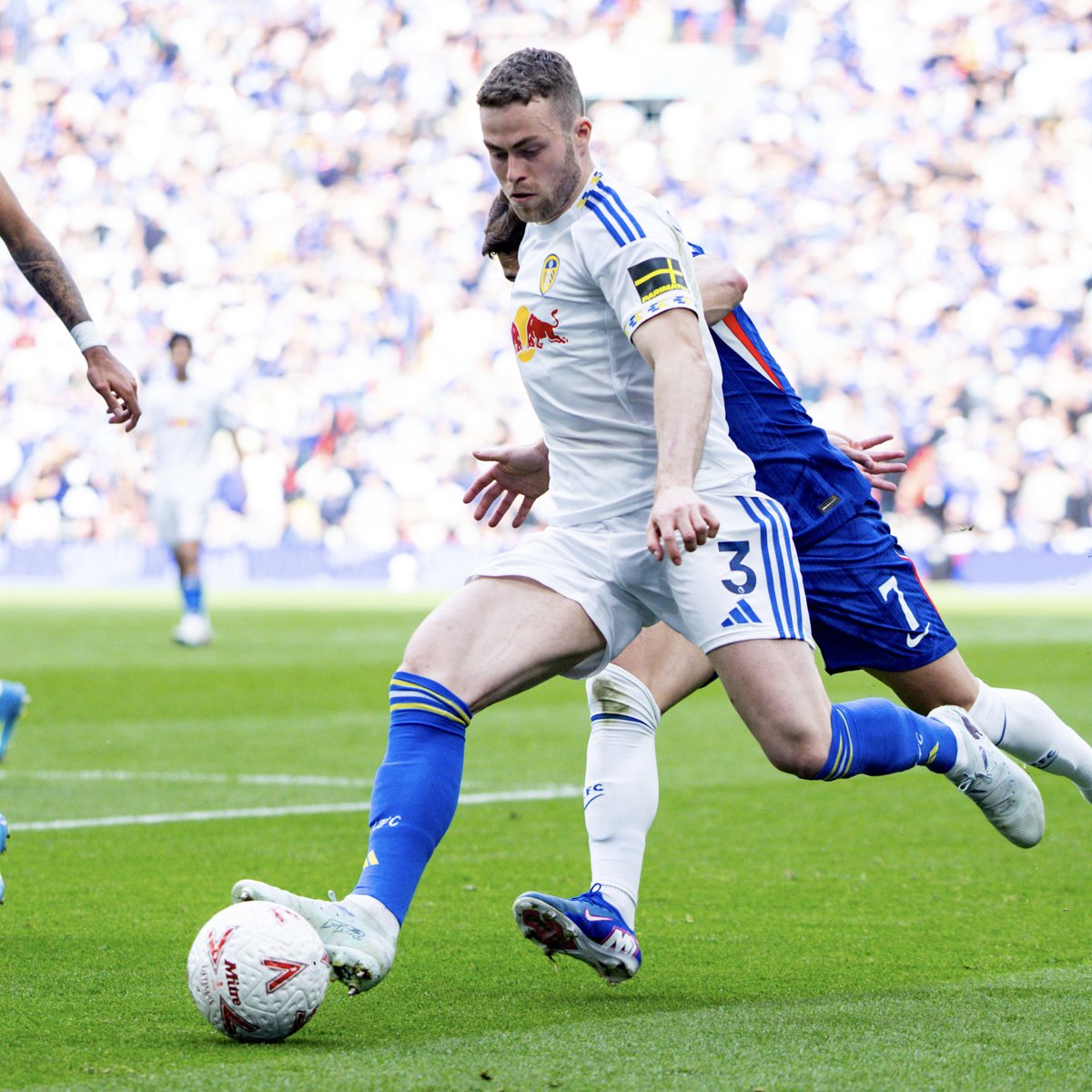 Leeds United tweet media