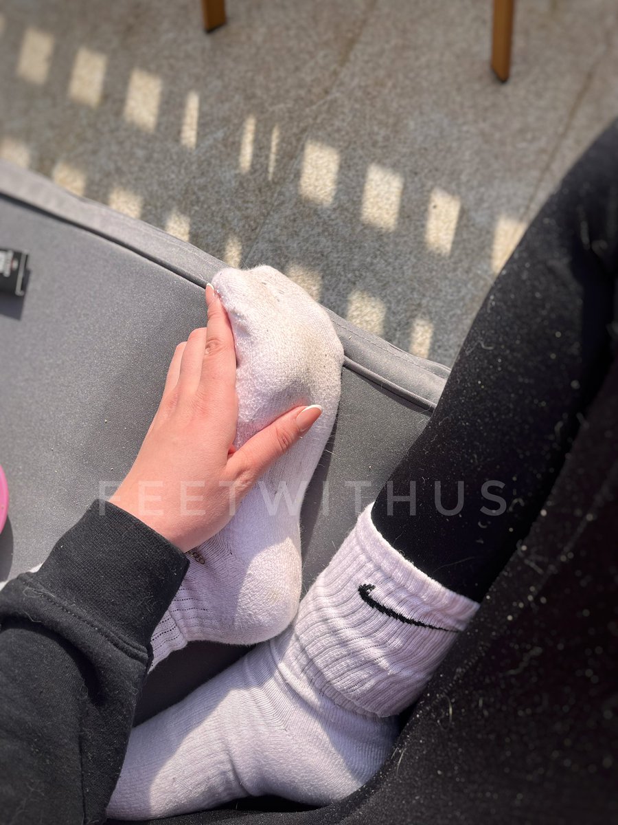 FeetWithUs 🌸 tweet media