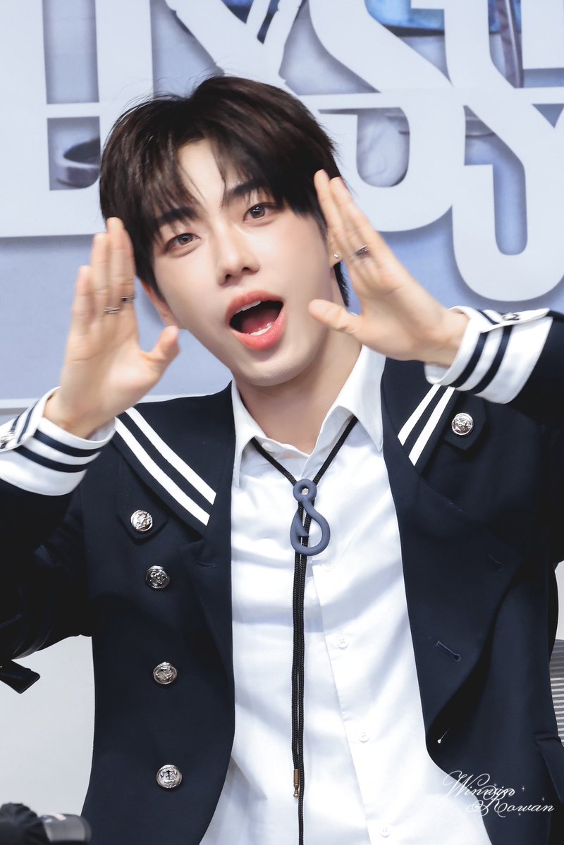 Winwin_rowan tweet media