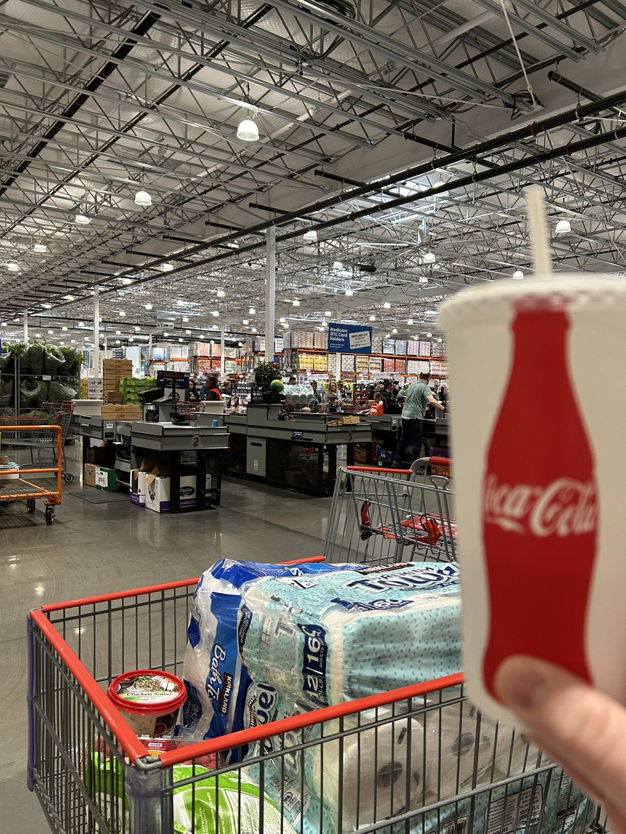 kschuster719's tweet photo. @schicknickshow  Fountain Coke, Costco skyline, I’m going to soak it all in…

Ch’rs https://t.co/MCaoYS8qpf