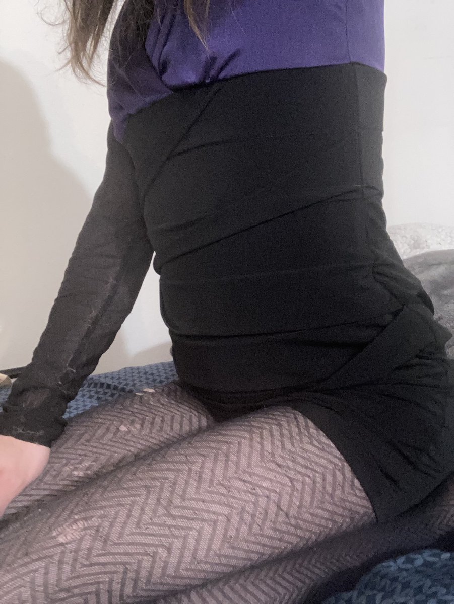 Aprilthrowaway's tweet photo. Sorry for being so distant💖 here’s a dress I like https://t.co/GFZoFbuyZC