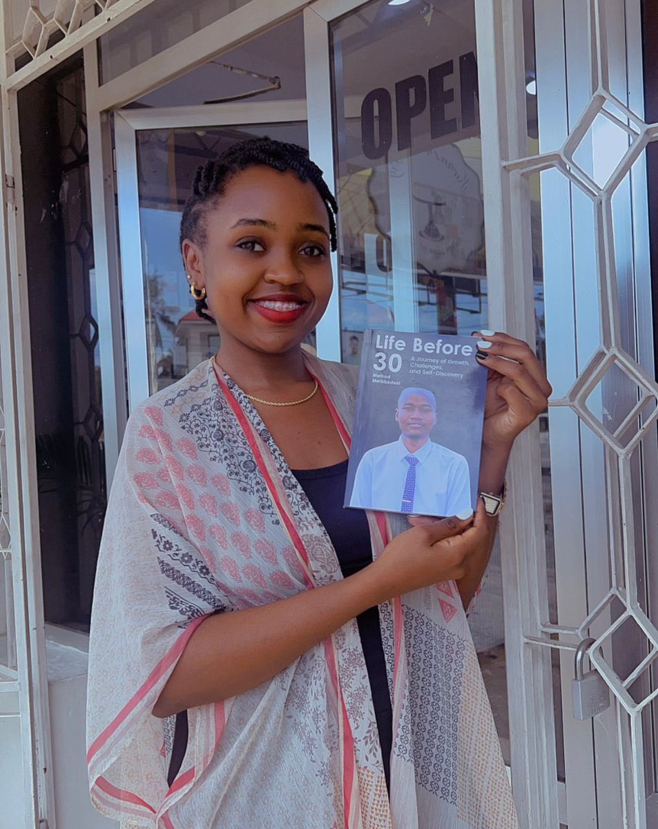 mark_bukuru's tweet image. A smile that comes from a powerful read. 📖✨

Life Before 30 is inspiring young people to reflect, grow, and chase their purpose before 30.

Get your copy today. 📞 +255 654 400 8521

#LifeBefore30 #ReadAndGrow #YoungMinds #BookRecommendation
