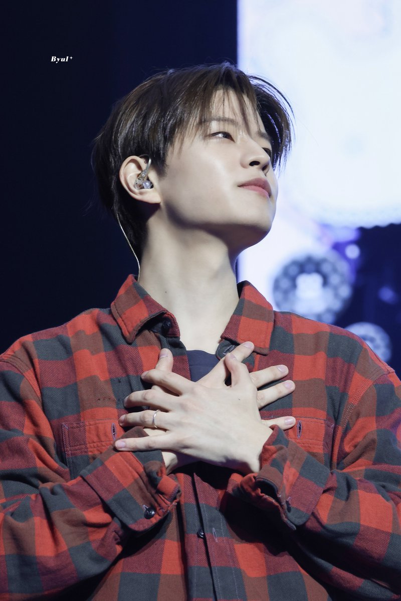 별⭐️ tweet media