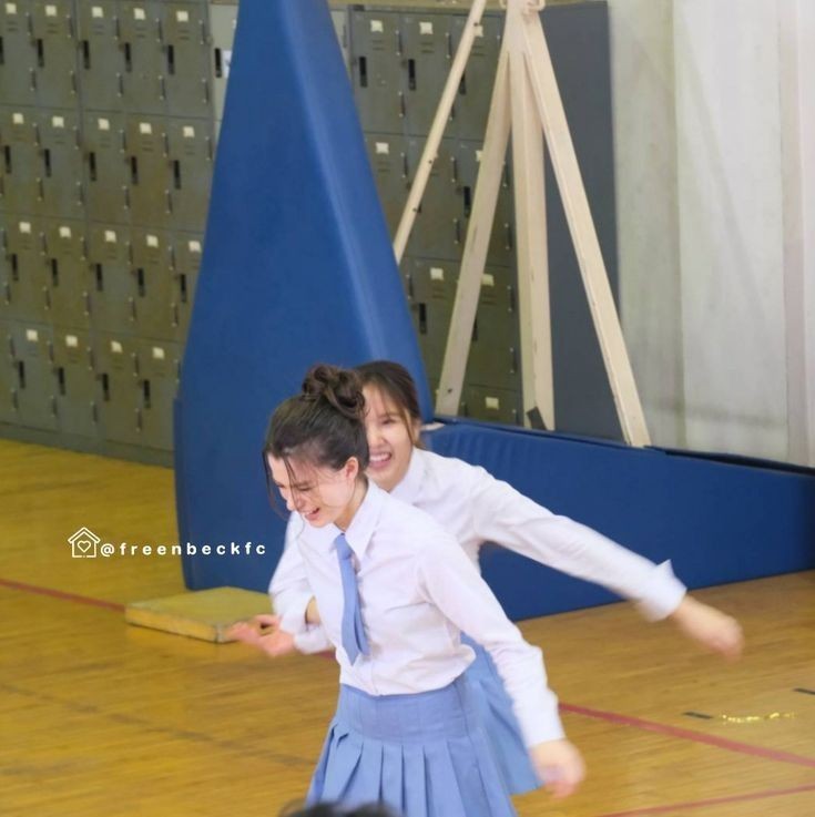 Lena VIU FREENBECKY tweet media