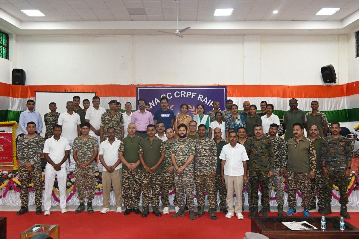 rcwagcraipur's tweet photo. On #WorldMaleriaDay, an informative lecture on malaria awareness and prevention was delivered by Dr. Devnarayan, SMO, #CHRaipur. GOs, SOs, jawans, and their families actively participated, reinforcing the importance of health awareness and prevention.
@crpfindia https://t.co/YCXH25kNQ4