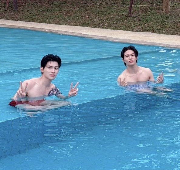 WHAT IFF Marz_marz (Westie) tweet media