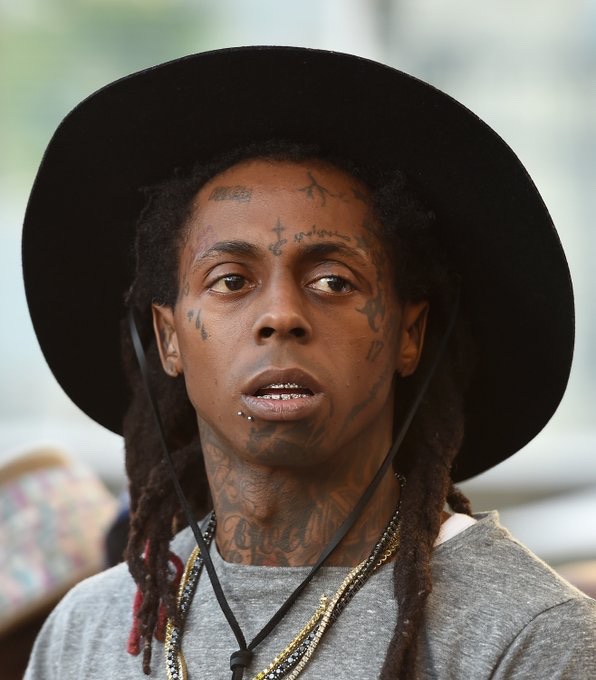 XXL's tweet image. ⬇️ TODAY IN HIP-HOP ⬇️

2015: Lil Wayne’s tour bus is shot up in Atlanta