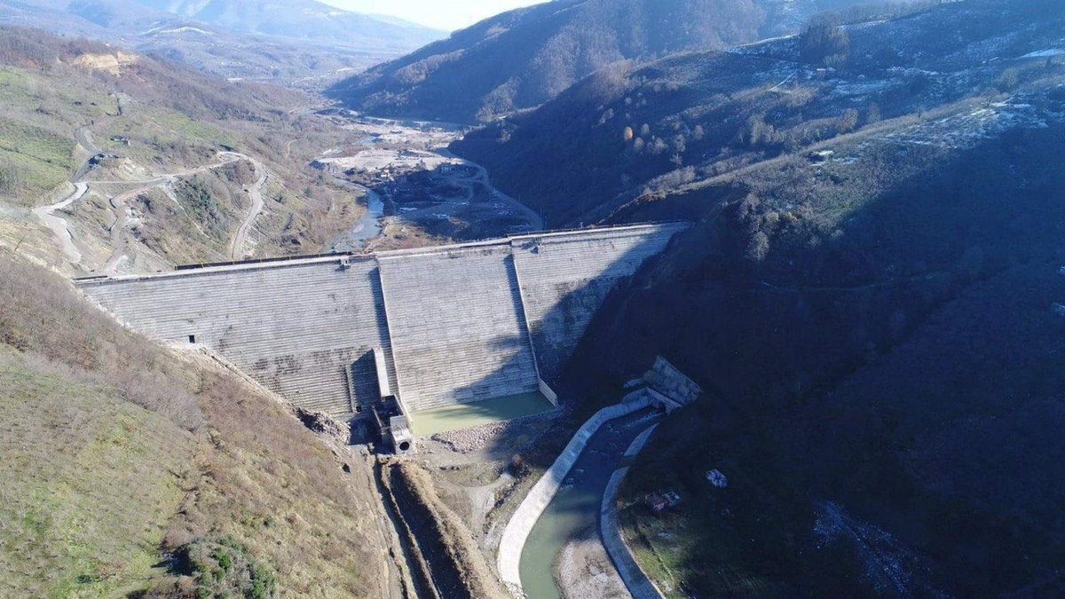 Sapanca Gölü’nü korumak için neler yapıyoruz ? 
Hatırlamakta fayda var😉

Şehrimizin ana içme su kaynağının yükünü hafifletecek 5,2 Milyar liralık tarihi yatırım Ballıkaya Barajı’nın ihale süreci tamamlandı. 45 kilometrelik altyapı ağı ile Sakarya’ya 58,5 milyon metreküp içme