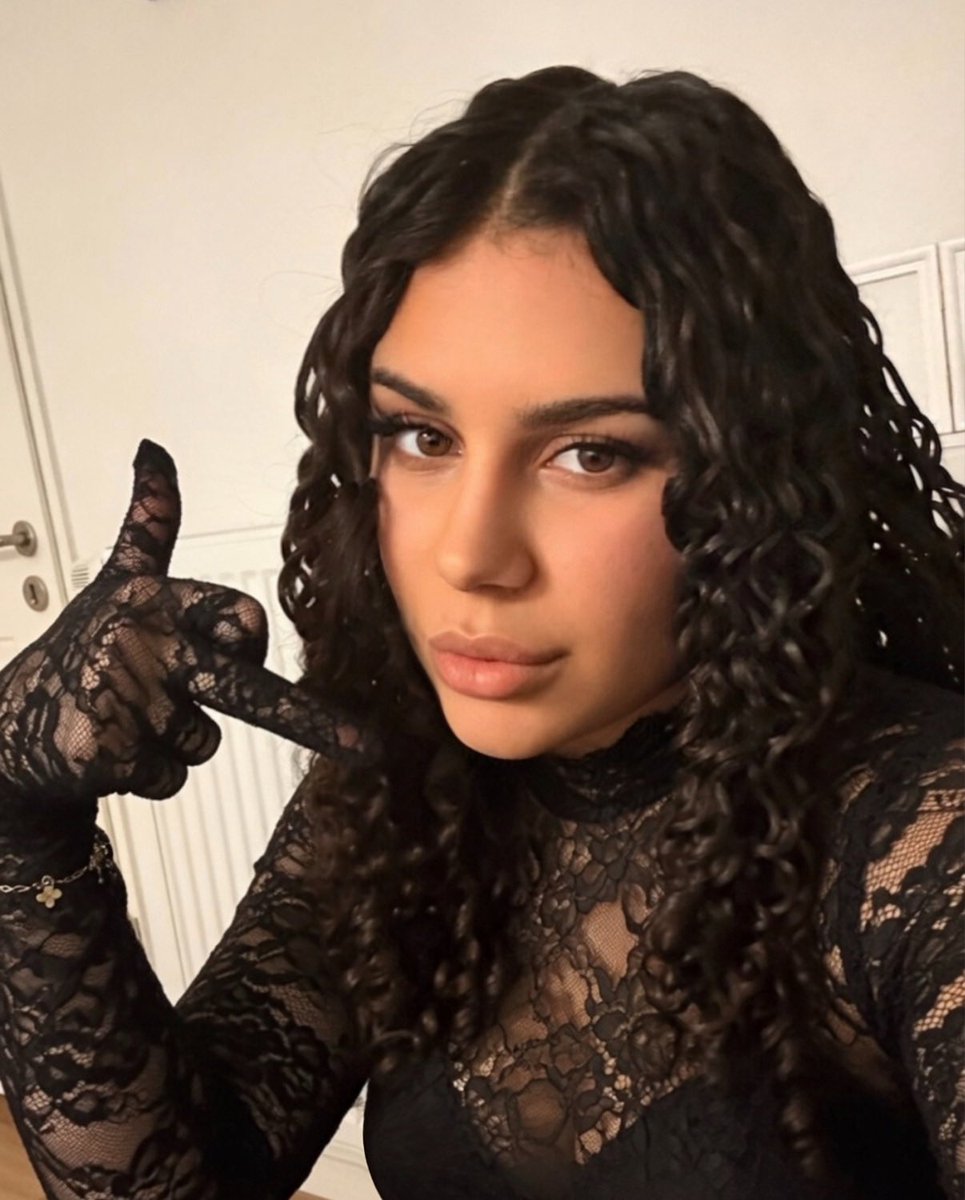 cashcrushqueen's tweet photo. Spielregel Nr. 1: Du guckst.
Spielregel Nr. 2: Du zahlst. 
Spielregel Nr. 3: Du dankst mir dafür.

Findom Femdom https://t.co/xDIDvZ12xM