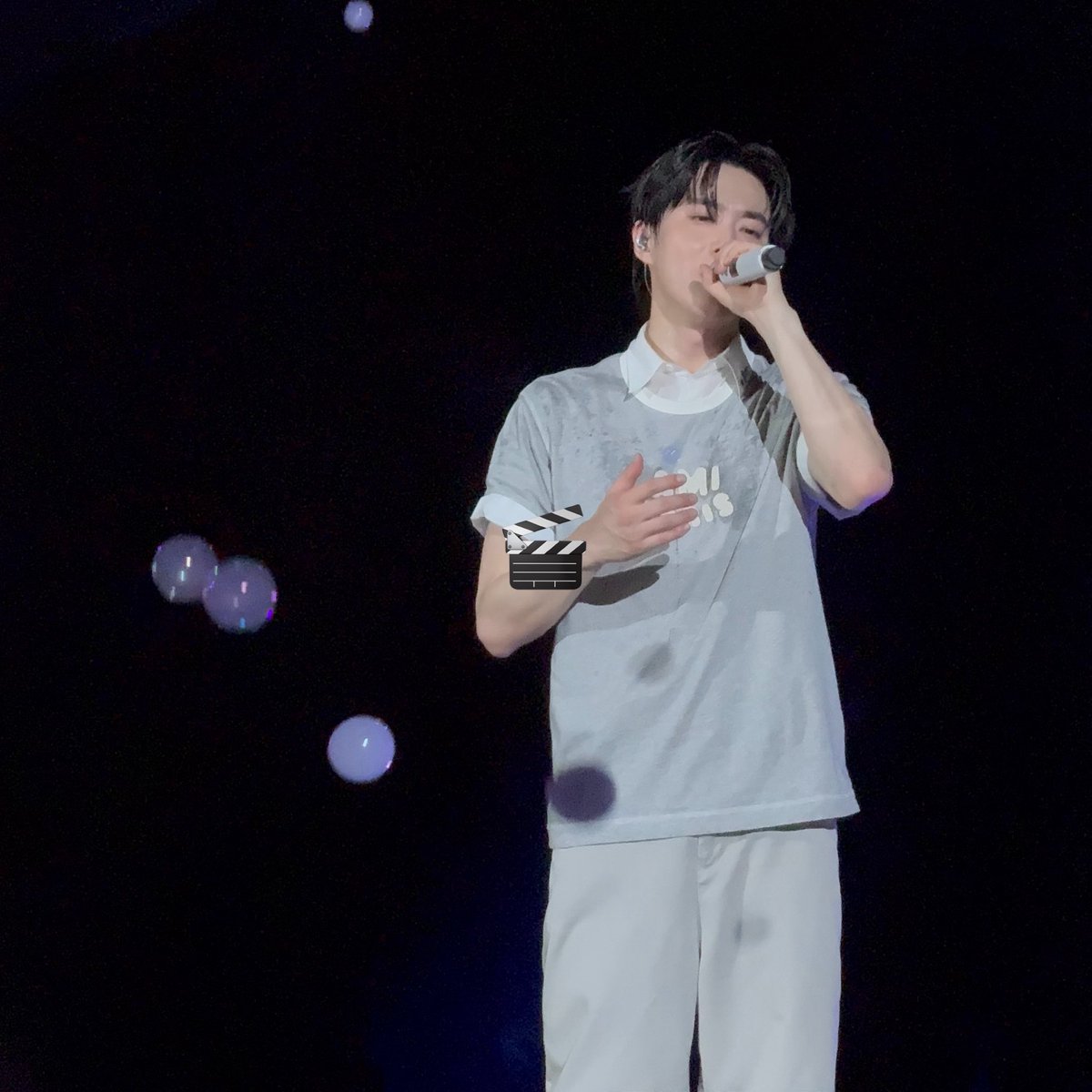 SuhoEXOFans1's tweet image. [FANTAKEN]{260426} 1/2

#SUHO durante el Concierto de EXhOrizon en Ho Chi Minh.

More 👇🏻
facebook.com/share/p/1CaXj9…

Cr EGG000522/WishsØ522/with_sandyk/domonxoxo/cotto _mp4/cottonspring01/tk1JE/
Comp. por SUHO 수호 EXO FANS
#수호 #weareoneEXO #EXO #엑소 #EXhOrizon_in_HCMC