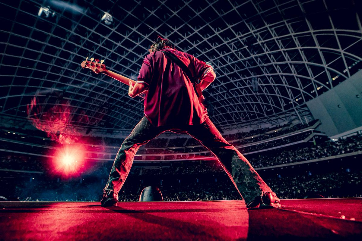 ONE OK ROCK_official tweet media