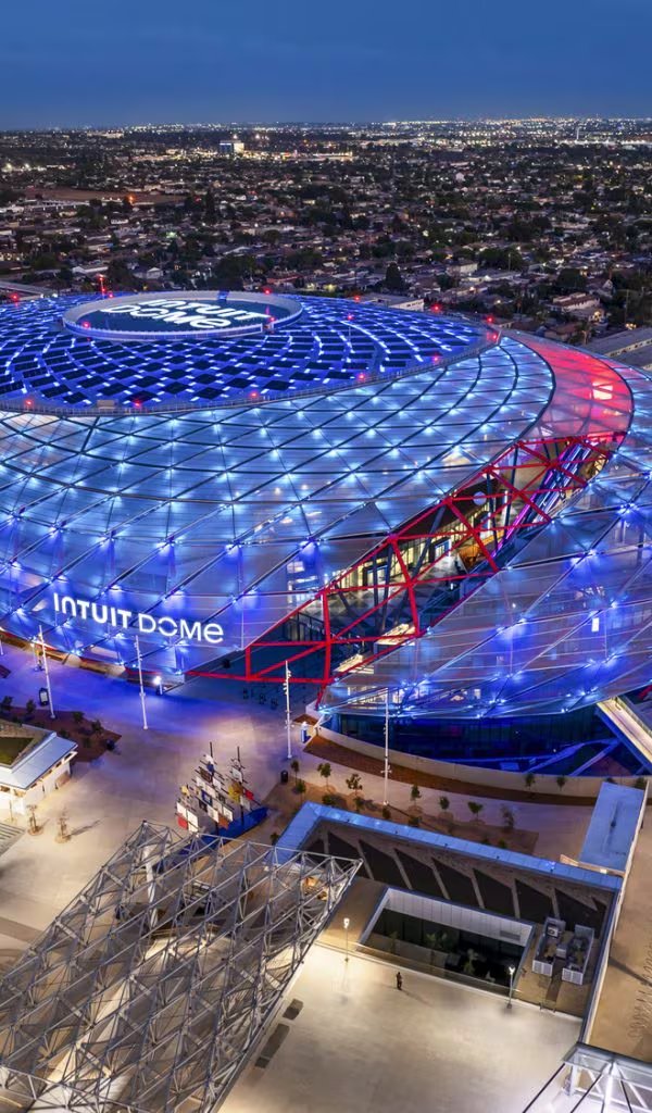 Wrestle Court tweet media