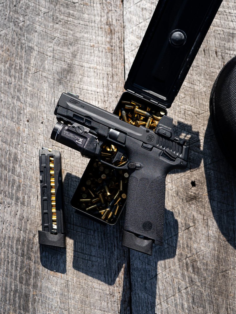 Smith & Wesson Inc. tweet media