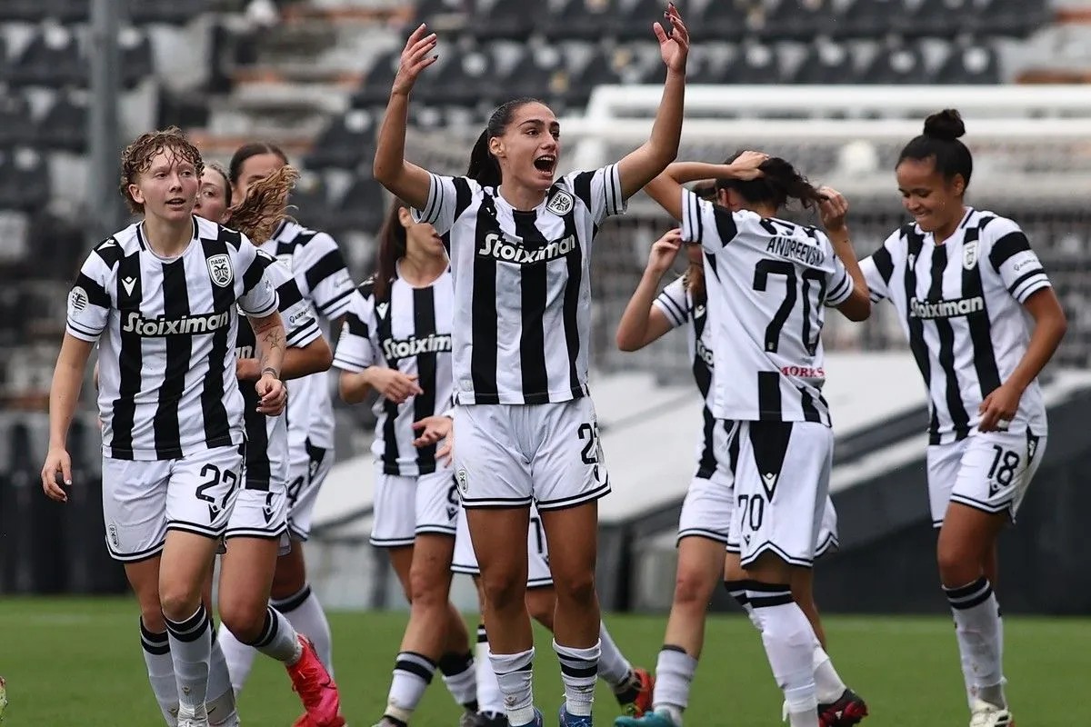 Πρωταθληματάρα από τις κοριτσάρες του #PAOKwfc
 χωρίς πολλά λόγια και υπό αντίξοες συνθήκες σε γήπεδα βουρκους και χωράφια.
Neuhaus κέρβερος, στιβαρή άμυνα με Γκούνη-Stiglmair, Κοσκεριδου/Γιαννακά αδυναμίες και ΥΠΕΡΠΑΙΧΤΑΡΑ ΜΗΤΚΟΥ. Τα μηχανάκια του κέντρου Δρακογιαννάκη-Llopis
