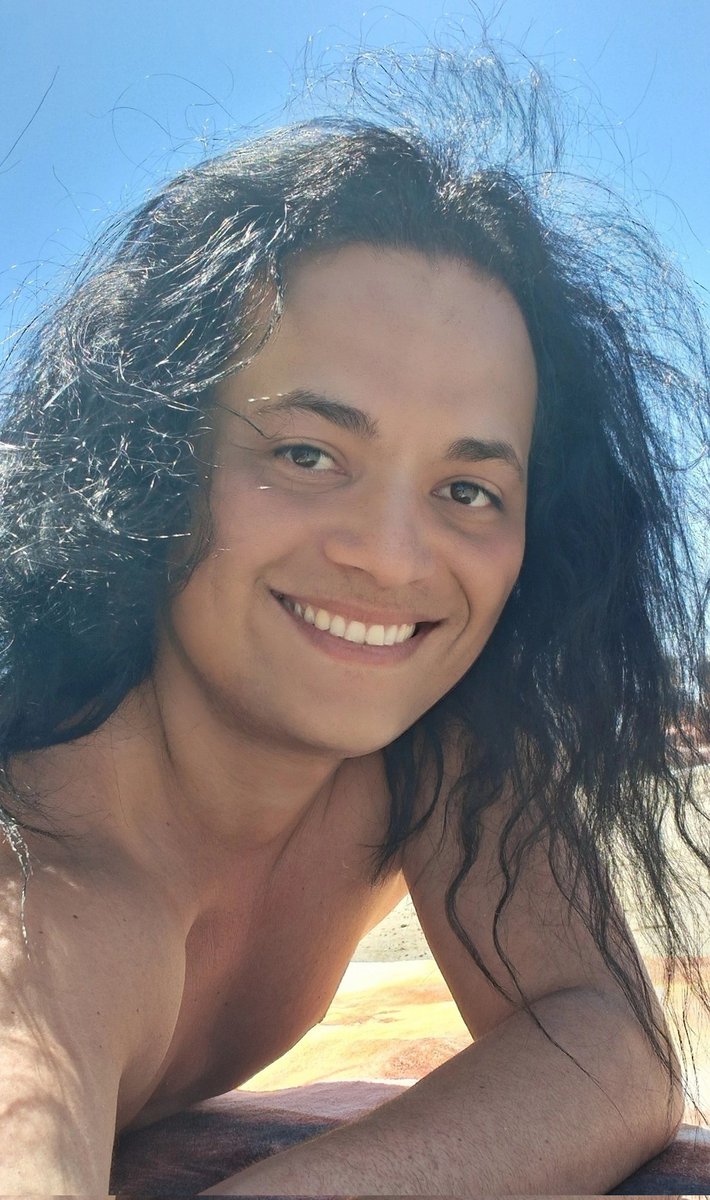 Fedhislayer's tweet image. Beach time 😀🩵💛🏖🧜🏻‍♂️
#malemodel #beach #model #sun