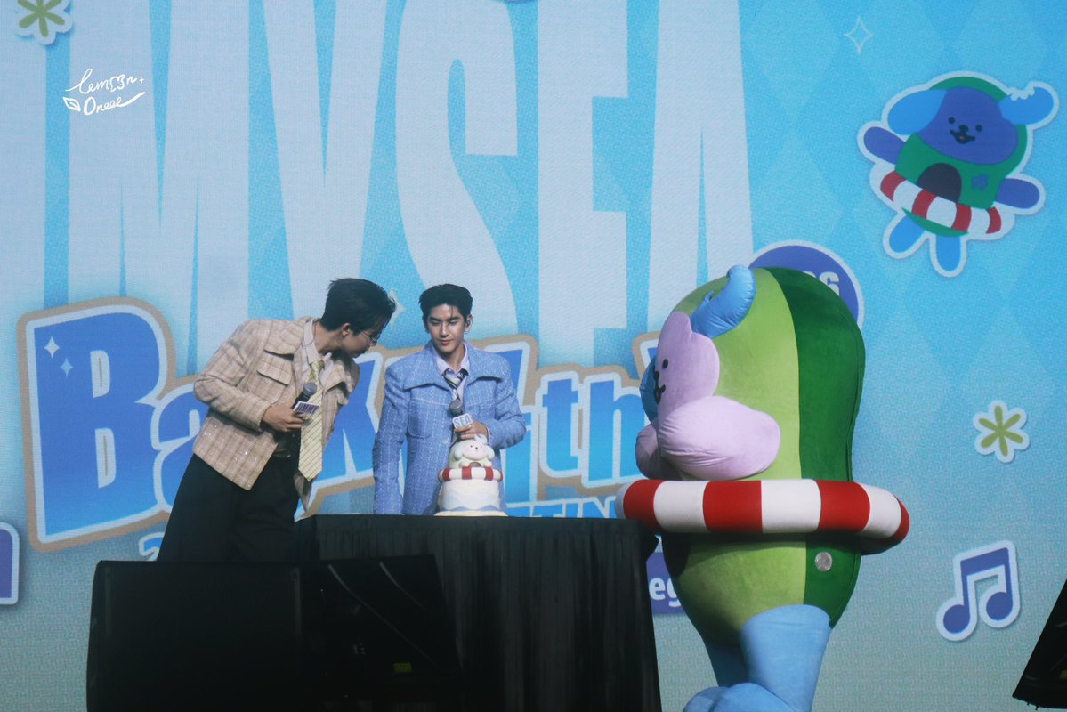 cass 🍀 tweet media