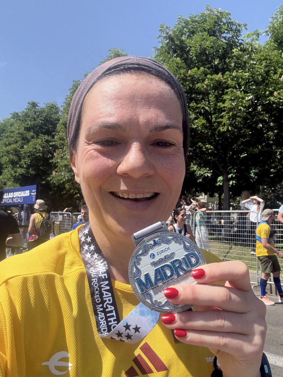 CPEREZANDUJAR's tweet photo. Mi 1° medio maratón de #2026. No iba a correrlo entero porque estos meses han sido de mucho trabajo y poco entreno pero le hemos puesto cabeza fría y kilómetro a kilómetro. Seguimos adelante y siempre sumando. #Happy #RockandRoll #Madrid #Gracias #3MM https://t.co/cFGbdItXST